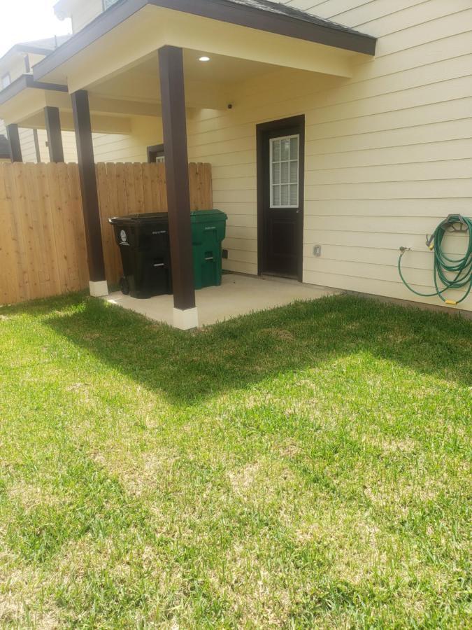Home Away From Home Unit B Houston Exterior photo