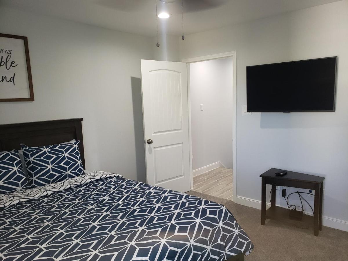 Home Away From Home Unit B Houston Exterior photo